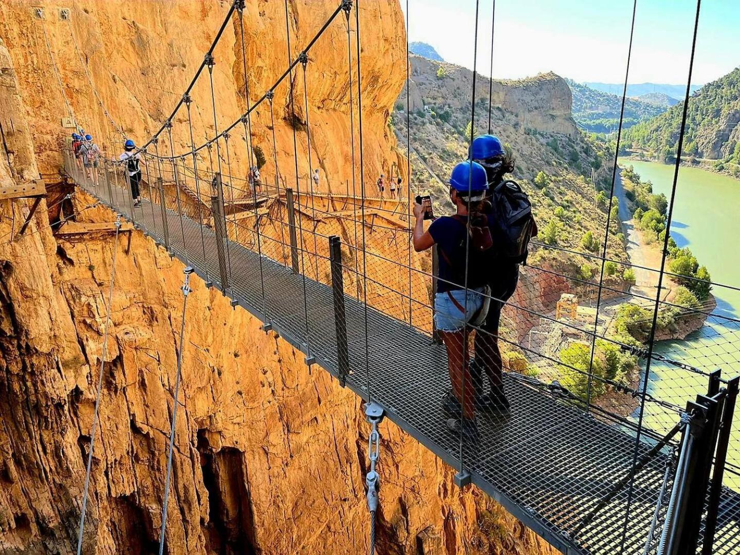 Cactus Hill - Safari Tents - Caminito Del Rey 알로라 외부 사진